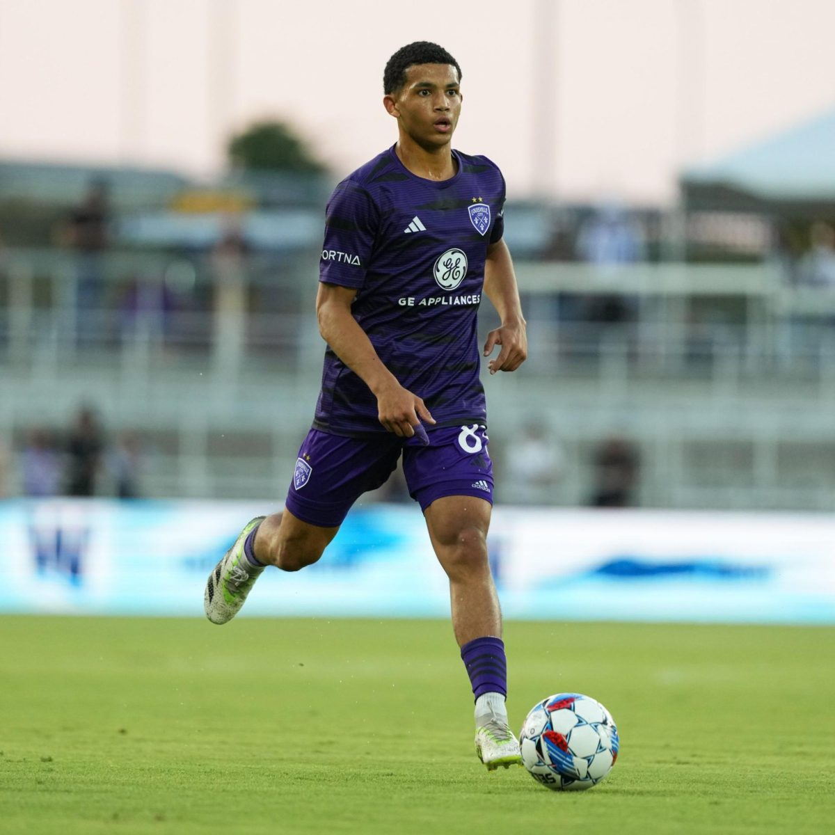 Brandon Dayes Starts for LouCity