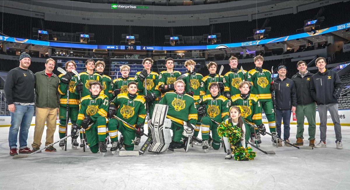 Tigers gather for a picture after playing at the Enterprise Center. (Photo courtesy of Andrew Armstrong)